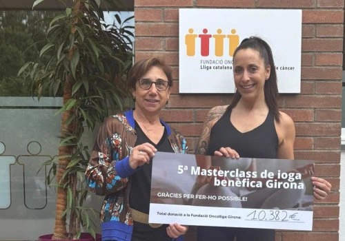 Èxit rotund de la 5a Masterclass Benèfica de Ioga contra el Càncer, amb el doble de participants 