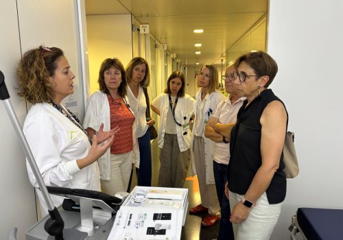 Donatiu de prop de 10.000 euros a l’Hospital d’Olot per comprar un ecògraf i material per a les habitacions